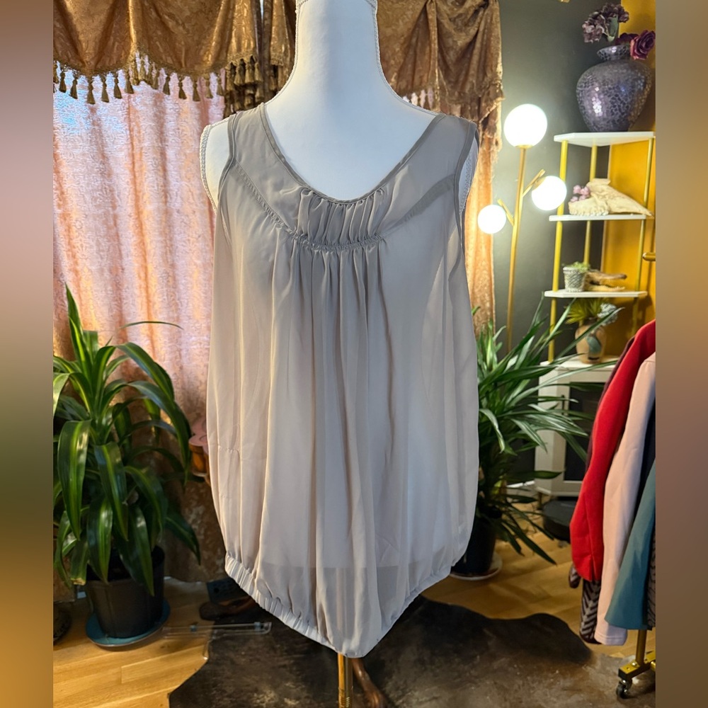 Apostrophe Sheer Gray Top size M